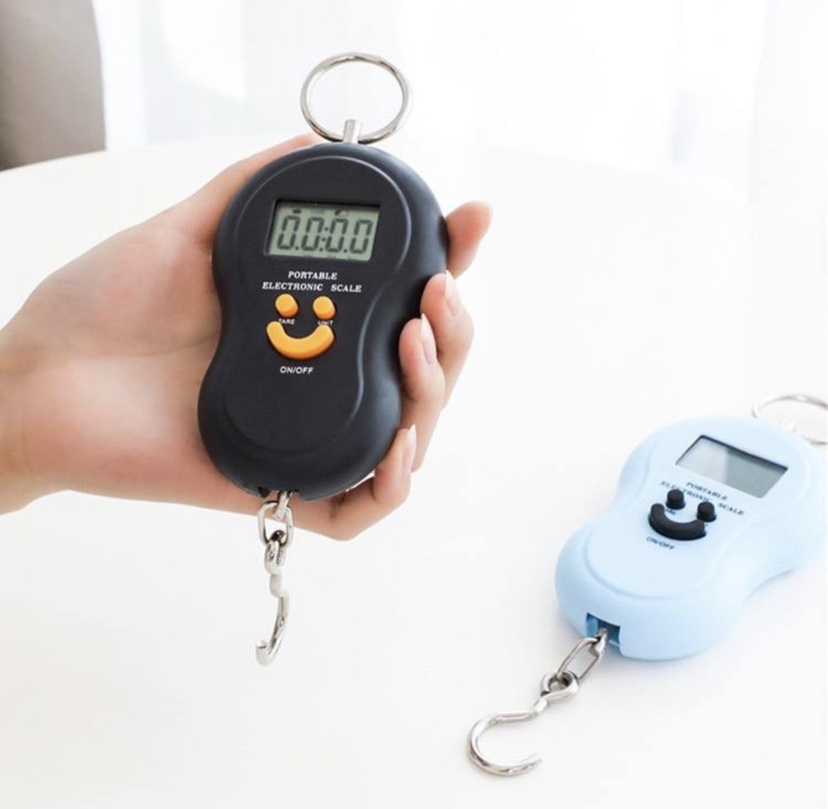 PORTABLE HOOK LUGGAGE WEIGHING SCALE(Uses battery) - Image 2