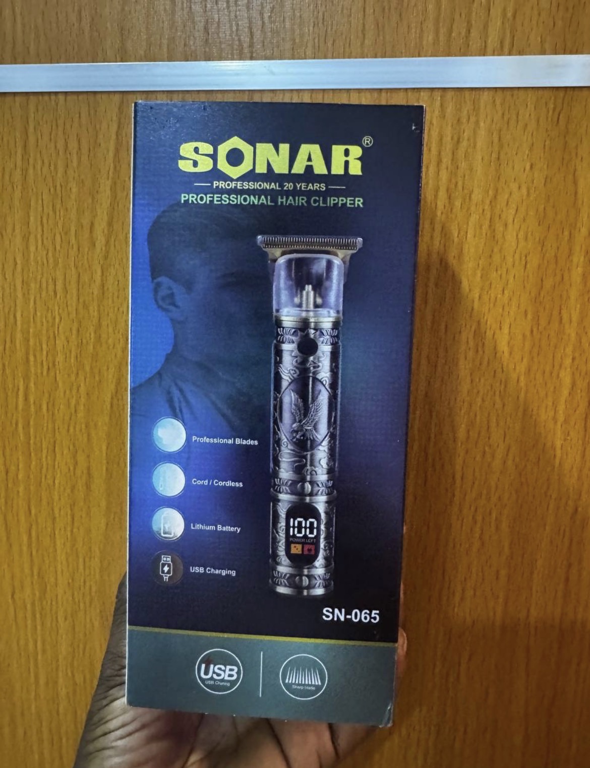 SONAR PROFESSIONAL DIGITAL HAIR CLIPPER
